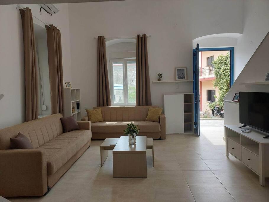 Lion'S House Villa Kalymnos Town Bagian luar foto